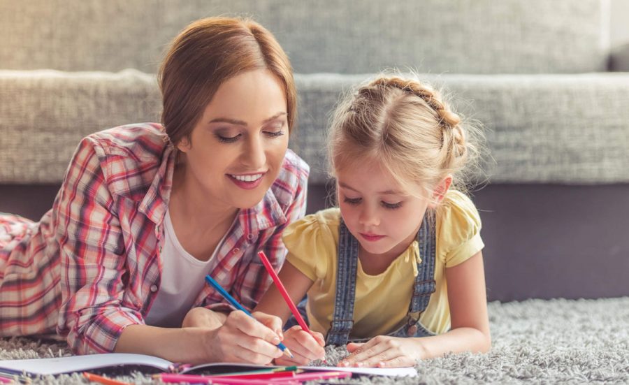 Exploring Learning Styles - a mom and daughter