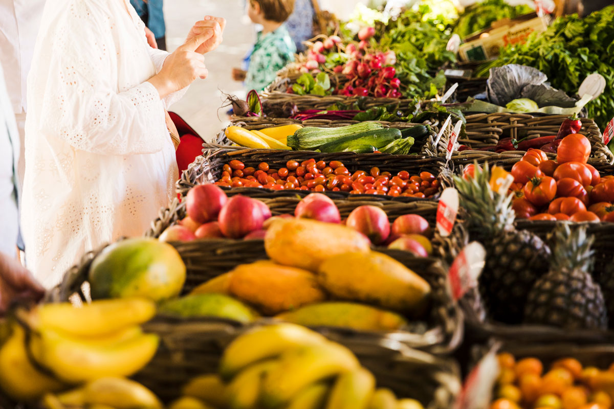 Selling vegetables