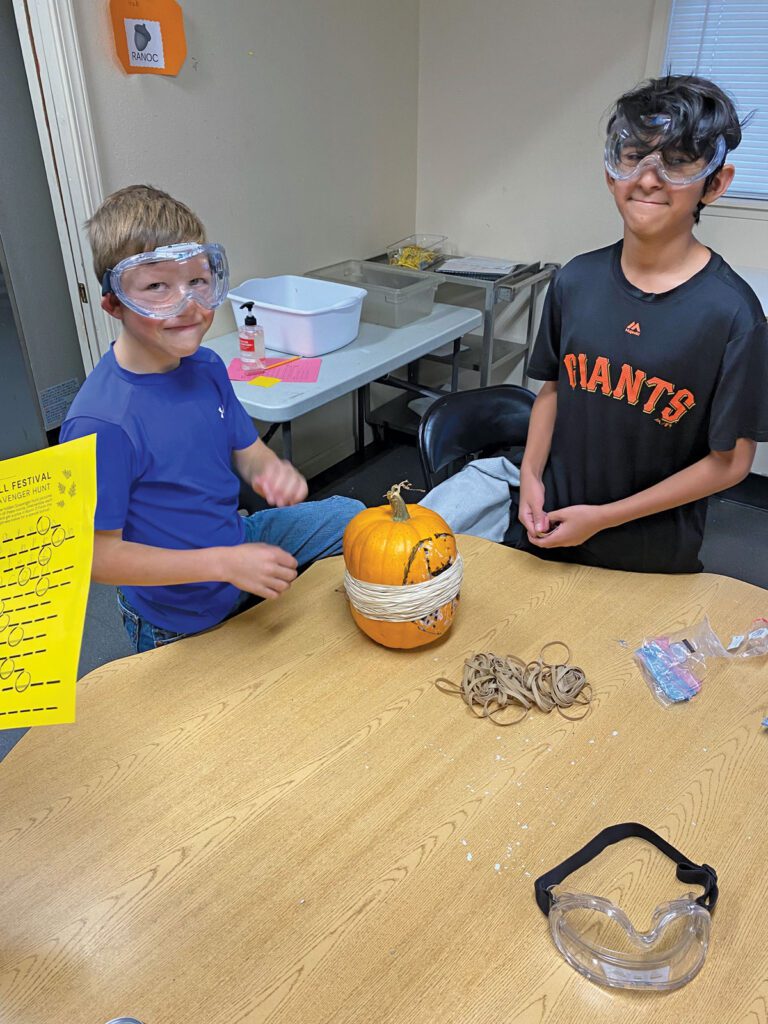 For-Shelly-EF7-&-LN5_Pumpkin-Crunchin'