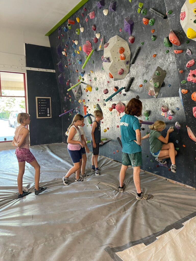 tweens w:young staff