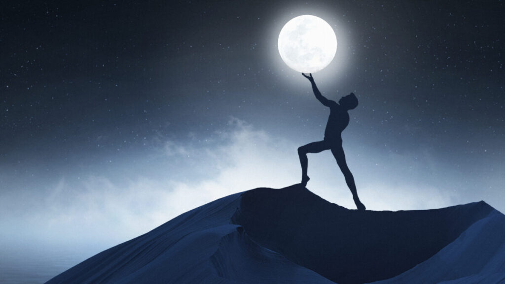 people-silhouette-touching-moon