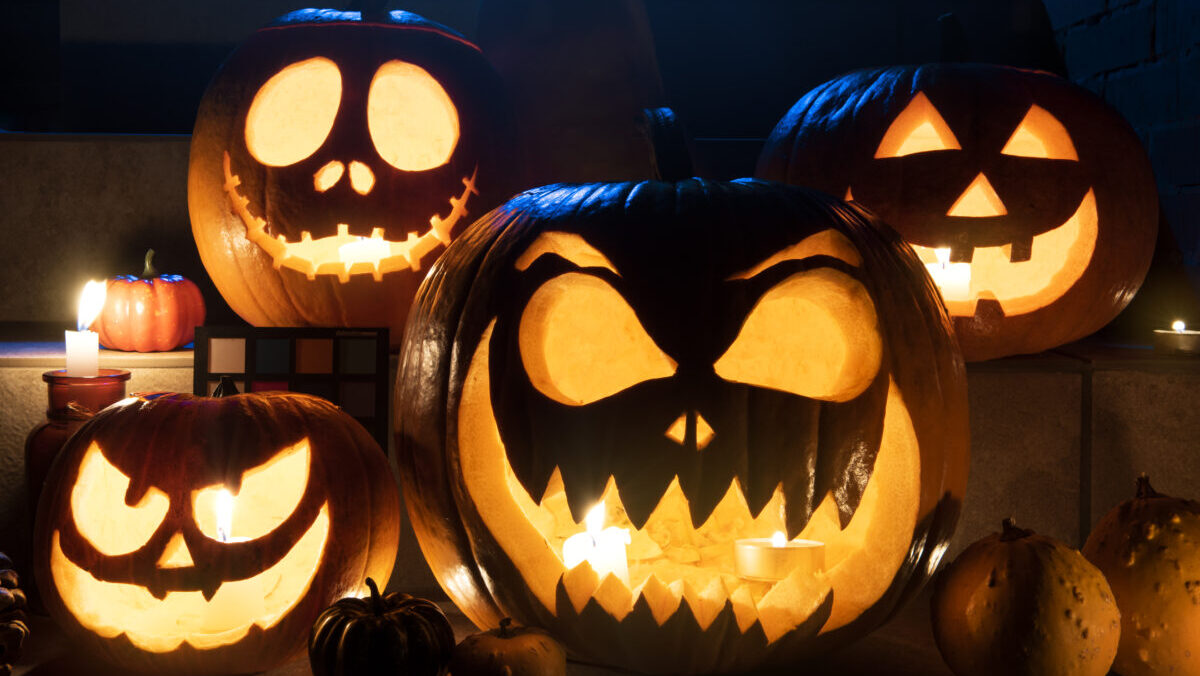 scary-halloween-pumpkins-stairs-arrangement