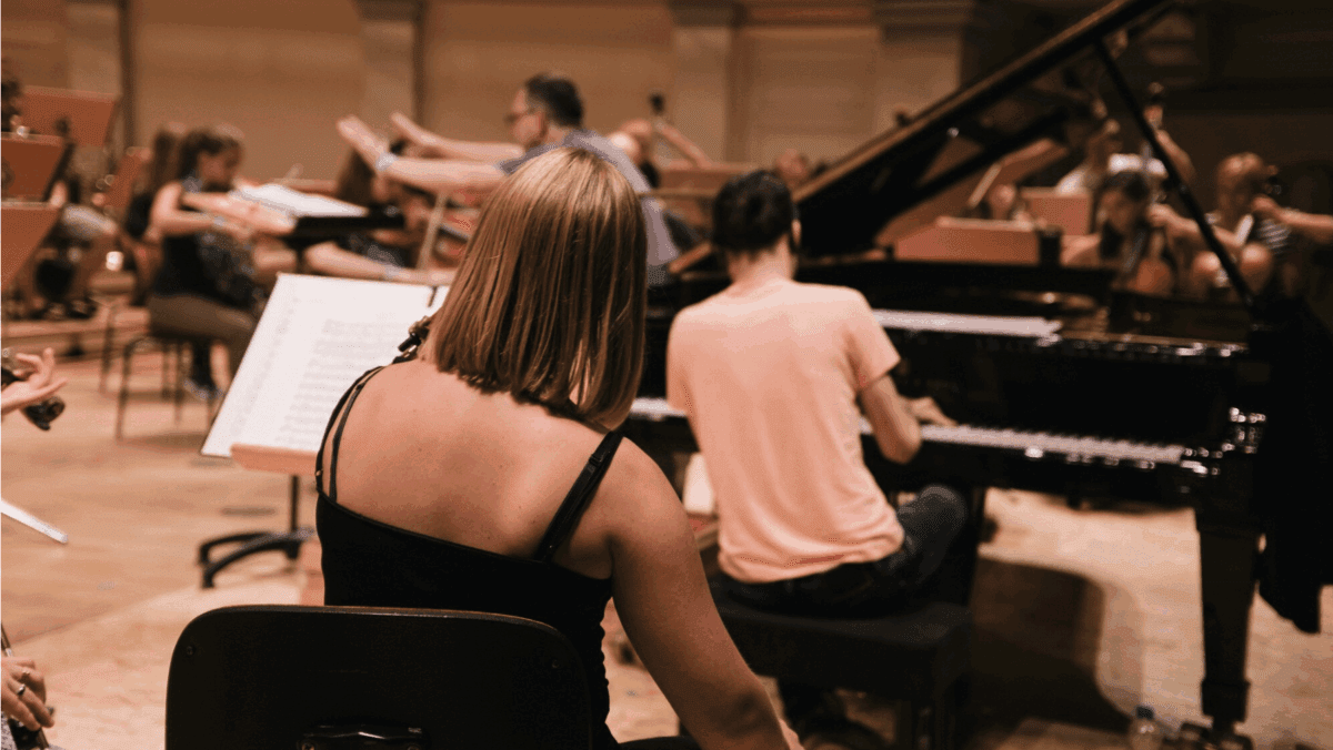 The Shasta Symphony Orchestra Presents a Holiday Concert