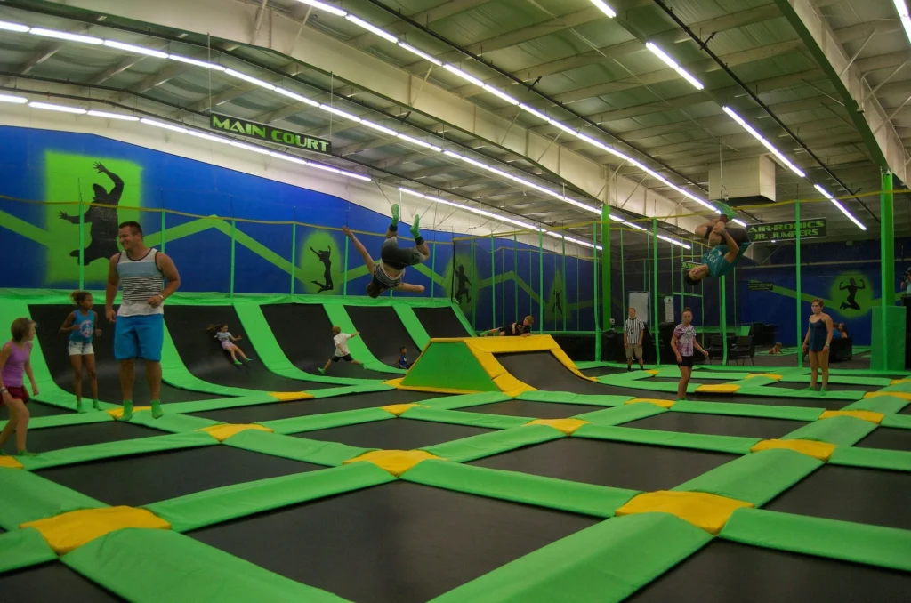 tuesday-family-night-rare-air-trampoline-park-hdr